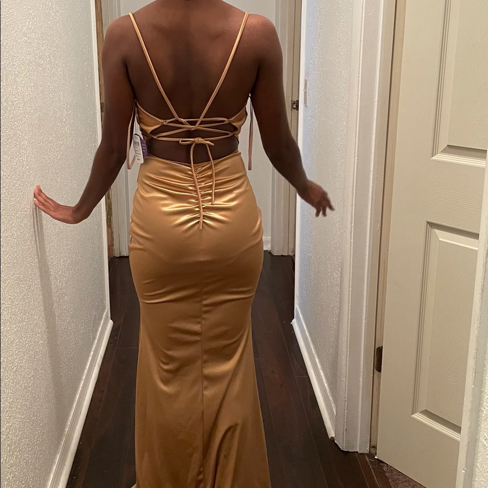 Affordable formal dress! - Picture 2 of 3